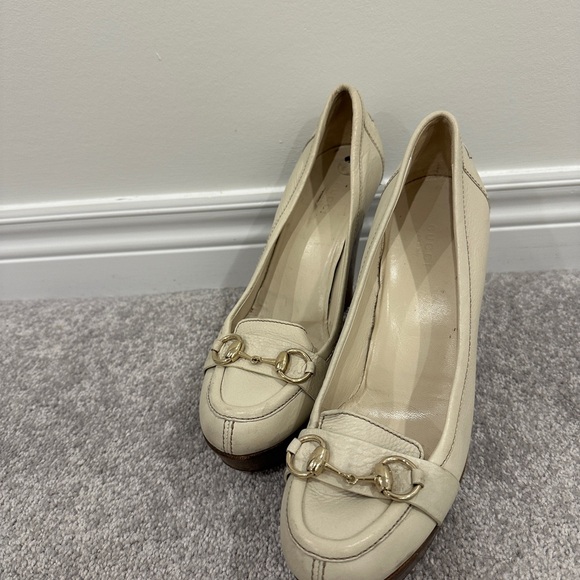 Gucci heals 9.5 size - Picture 2 of 4